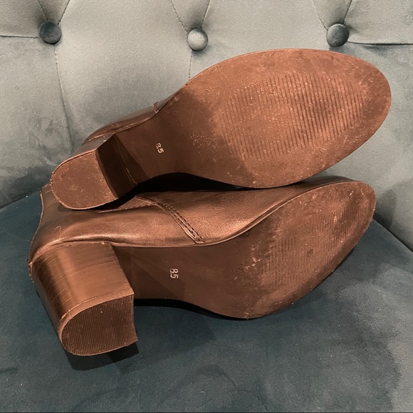 Leather Bootie w Chunk Heel - Picture 8 of 8